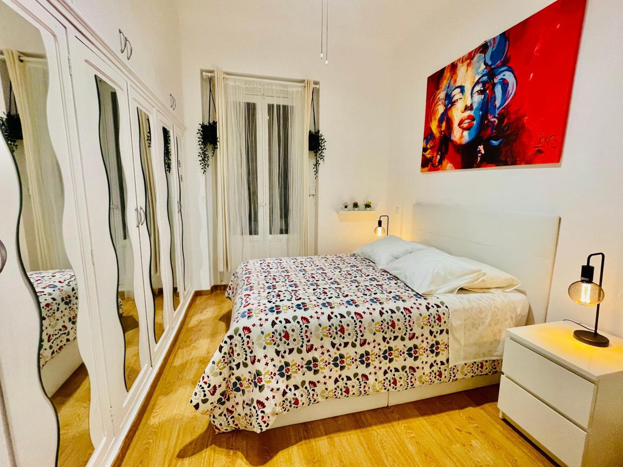 Apartamento Muy Centrico - Entre Palacio Real Y Plaza Mayor Madrid Kültér fotó