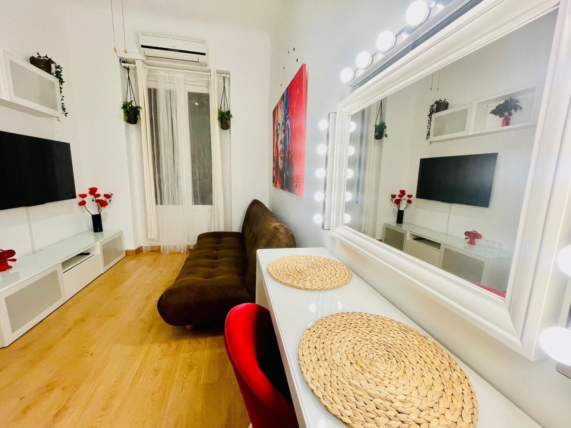 Apartamento Muy Centrico - Entre Palacio Real Y Plaza Mayor Madrid Kültér fotó